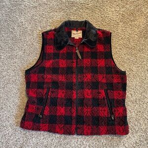 Woolrich Red and Black Buffalo Plaid Plush Fleece Vest - XL